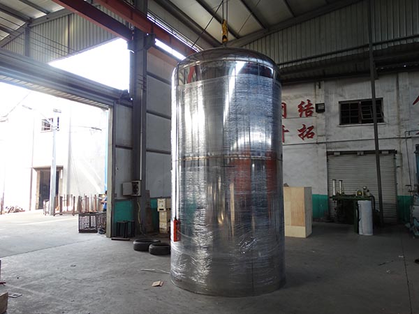 定做特殊規格穩流罐與穩流箱03.JPG